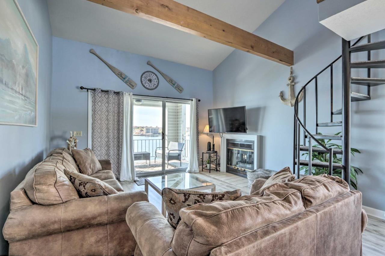 Sunny Osage Beach With Balcony And Lakefront View מראה חיצוני תמונה