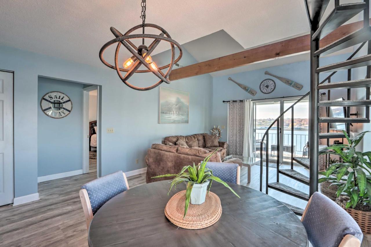 Sunny Osage Beach With Balcony And Lakefront View מראה חיצוני תמונה